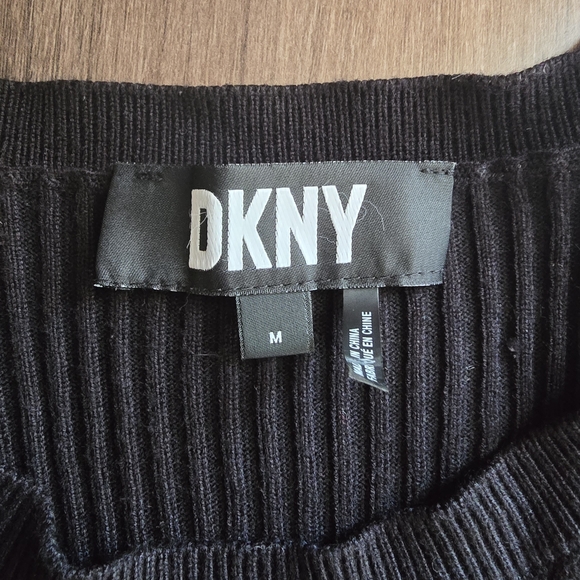 DKNY Black Ribbed Knit Top With Sheer Sleeves Office Attire Work Wear Size M - Picture 3 of 9